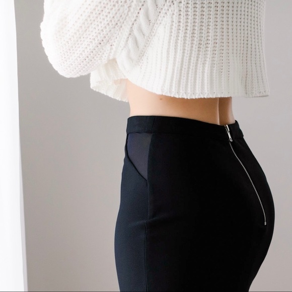 SoldOut11thStreet - Picture 2 of 6